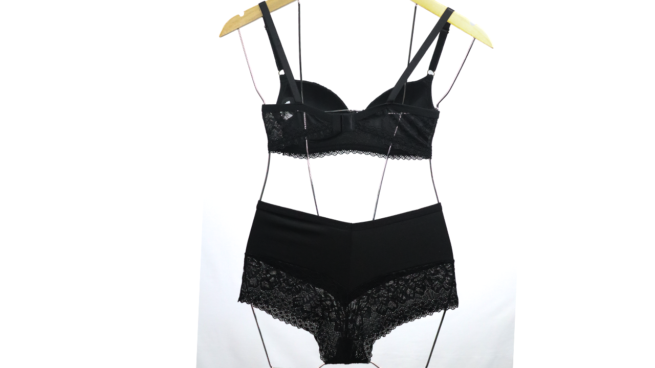 Conjunto Básico poliamida com renda alta Preta