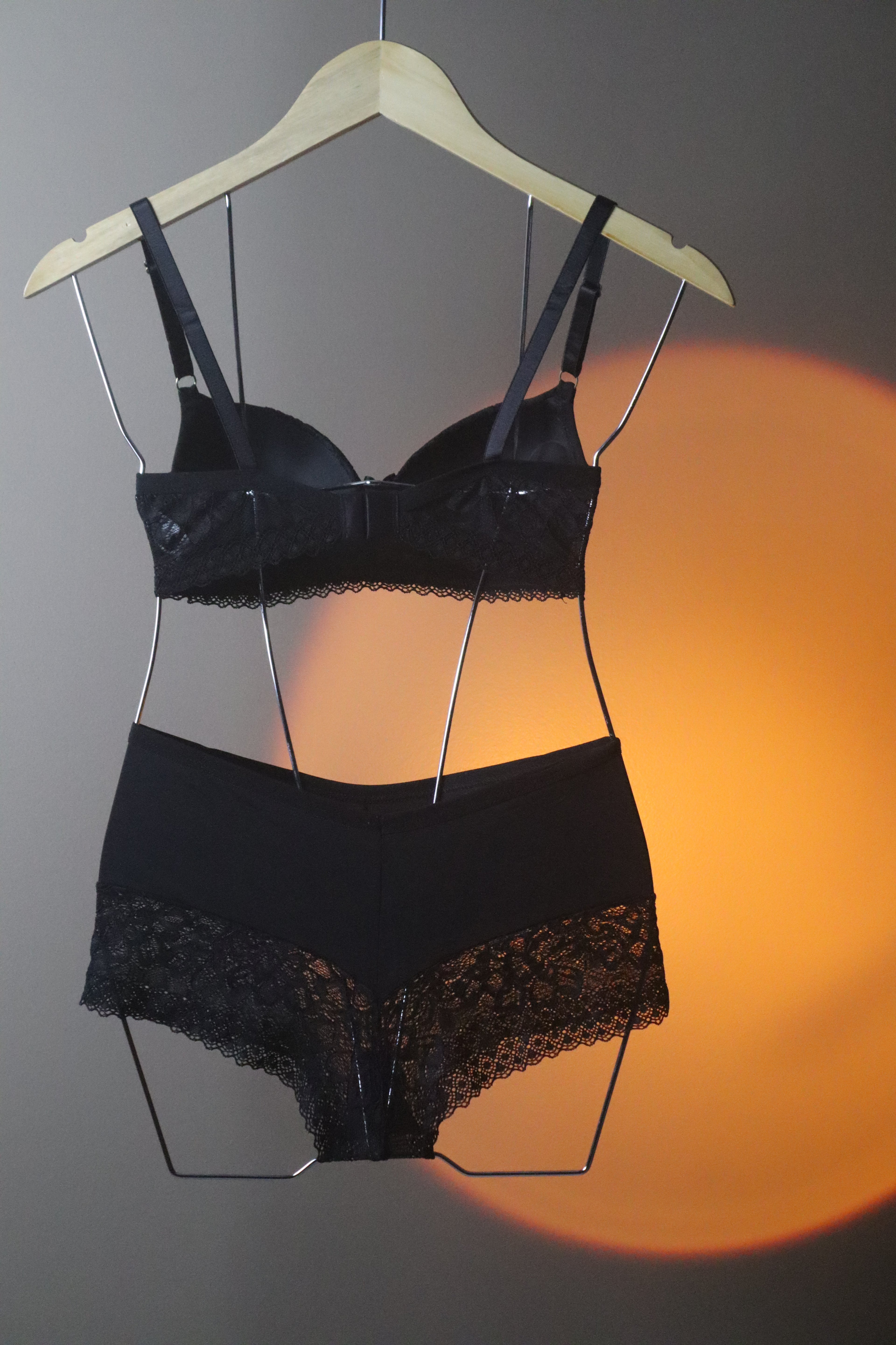 Conjunto Básico poliamida com renda alta Preta