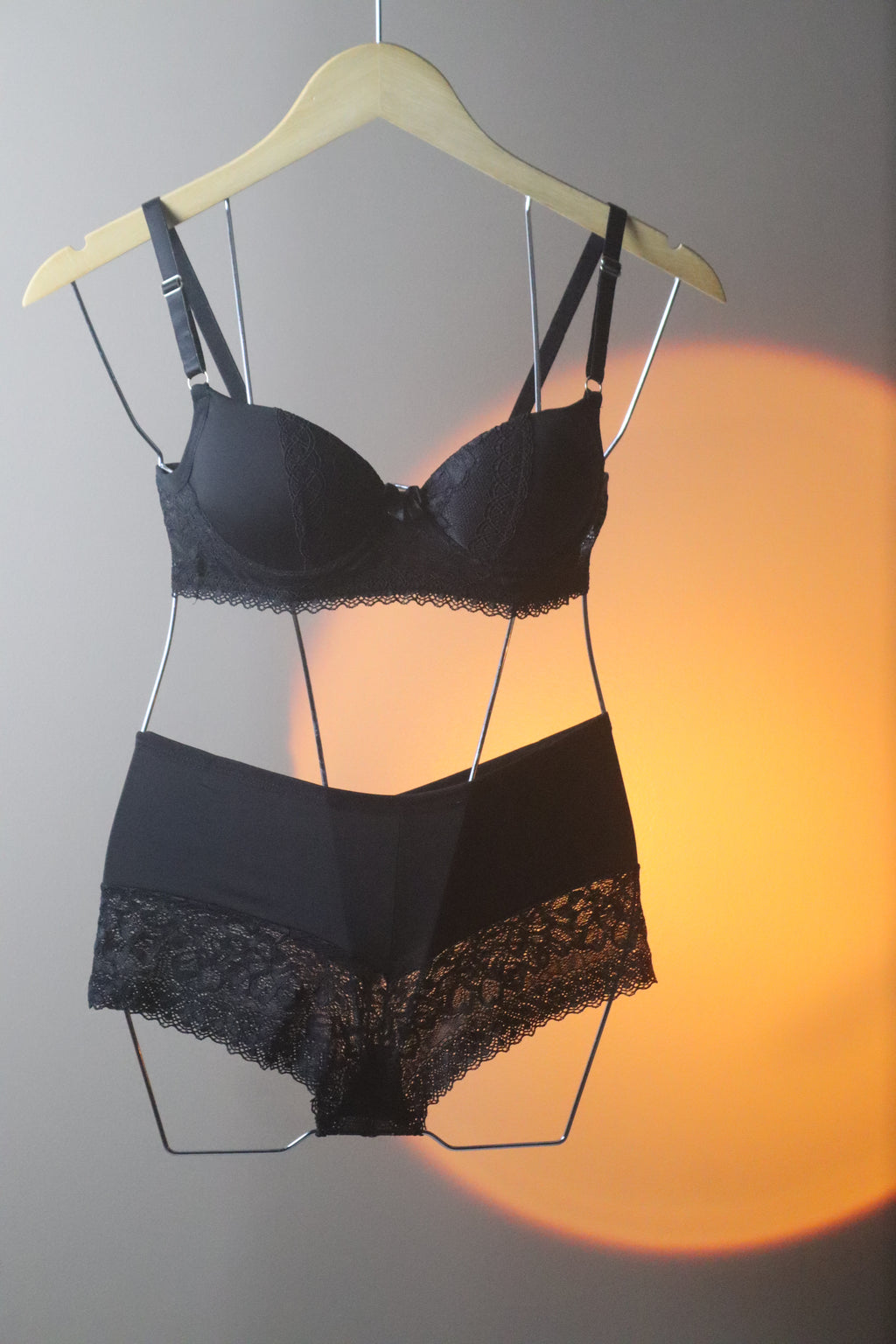 Conjunto Básico poliamida com renda alta Preta
